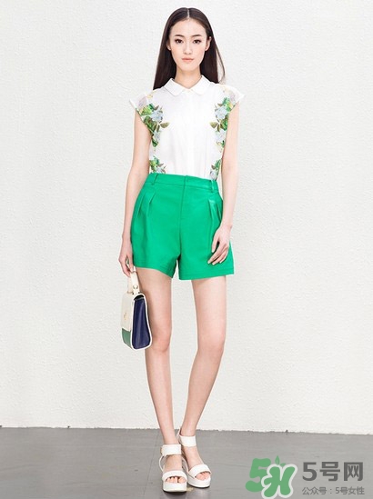 草綠色配什么顏色好看？草綠色和什么顏色最搭？