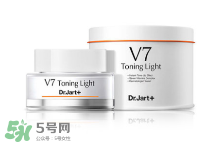 用素顏霜之前要用什么？素顏霜前還有涂抹什么