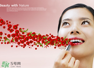 涂口紅嘴唇變白怎么辦？長期涂口紅的危害
