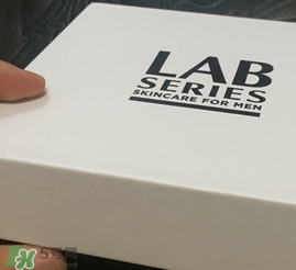 收斂水是爽膚水嗎？收斂水和爽膚水的區(qū)別？