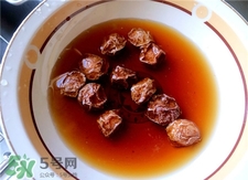 煮黃酒用什么話(huà)梅?煮黃酒放什么梅子?