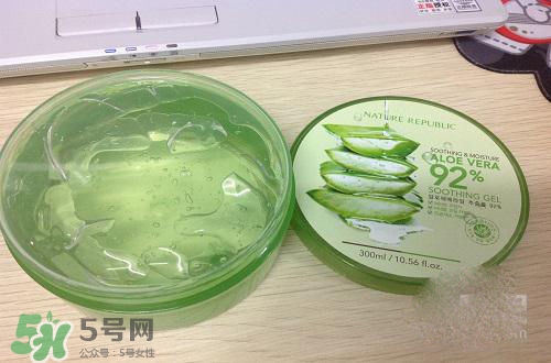 嘴唇干裂可以涂蘆薈膠嗎？嘴唇干裂怎么涂蘆薈膠？