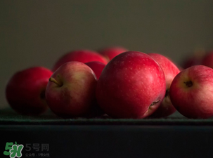 蘋(píng)果放久了會(huì)變粉嗎？蘋(píng)果為什么會(huì)變粉？