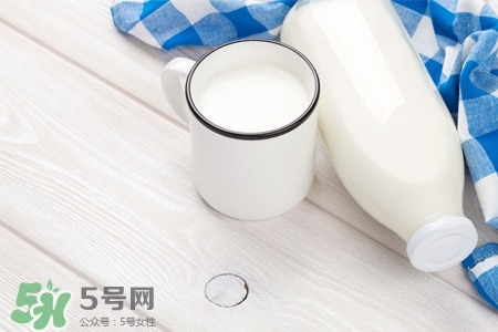 乙肝患者能喝牛奶嗎？乙肝患者喝牛奶有講究