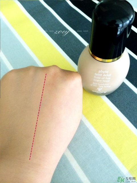 阿瑪尼和迪奧粉底液哪個(gè)好？迪奧粉底液和阿瑪尼粉底液對(duì)比