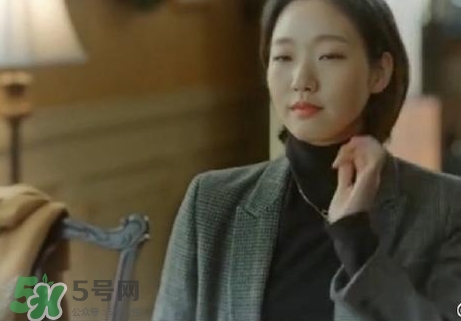 金高銀項(xiàng)鏈?zhǔn)裁磁谱?？金高銀同款項(xiàng)鏈