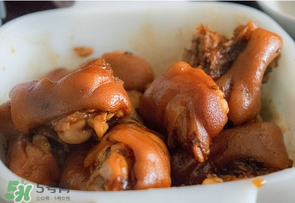 腌豬腳放多少鹽？腌臘豬腳放多少鹽？