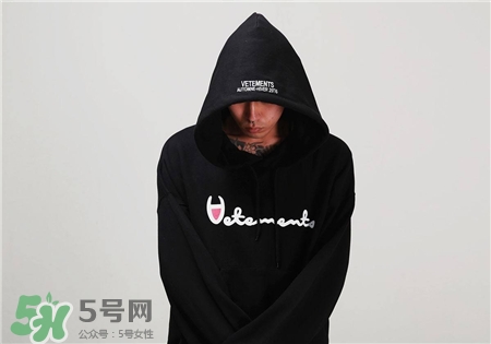 vetements衛(wèi)衣多少錢?vetements衛(wèi)衣正品價格 vetements衛(wèi)衣多少錢?vetements衛(wèi)衣正品價格