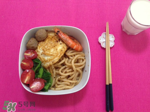 黑椒汁可以直接拌面嗎？黑椒汁怎么做意面？