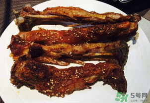 烤箱烤羊排多長時間？烤箱烤羊排的溫度和時間