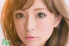 戴美瞳可以滴眼藥水嗎？戴美瞳滴什么眼藥水？