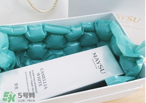 美容液是精華液嗎？美容液和精華液的區(qū)別