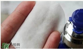 美容液是化妝水嗎？美容液和化妝水的區(qū)別