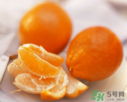 橙子里面為什么有蟲(chóng)子？橙子里面有蛆蟲(chóng)的原因