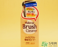 大創(chuàng)化妝刷清洗劑怎么用？大創(chuàng)化妝刷清洗劑使用方法