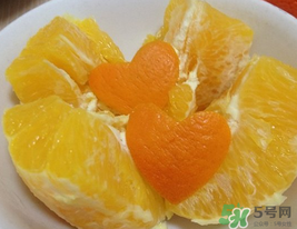 鹽蒸橙子適合什么人吃？鹽蒸橙子適合寶寶吃嗎？