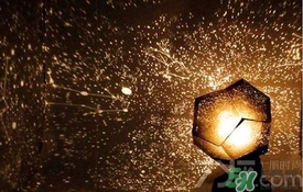 過年送女朋友什么禮物？過年給男朋友送什么