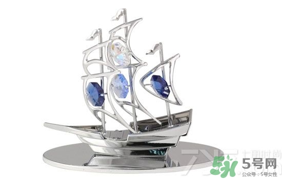 過年送女朋友什么禮物？過年給男朋友送什么