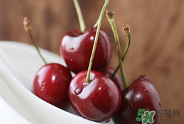 車?yán)遄映远嗔藭?huì)中毒嗎？車?yán)遄又卸驹趺崔k？