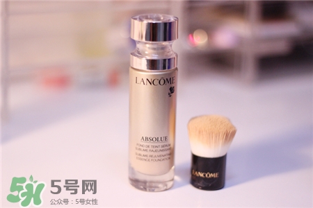 蘭蔻粉底液色號怎么選擇?蘭蔻粉底液試色 蘭蔻粉底液色號怎么選擇?蘭蔻粉底液試色