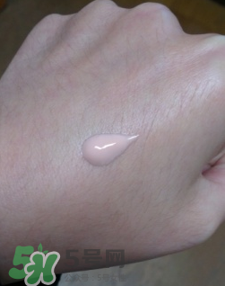 dior迪奧夢幻美肌修顏乳怎么用？迪奧修顏乳怎么用