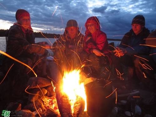 冬天烤火會上火嗎？冬天烤火上火怎么辦？