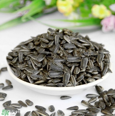 吃瓜子會口腔潰瘍嗎？口腔潰瘍可以吃瓜子嗎？