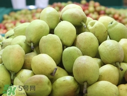 香梨表面一層滑滑的是什么？香梨表面為什么油油的？