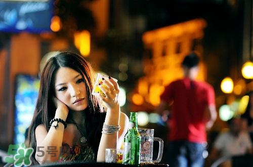 喝酒對(duì)皮膚好嗎？喝酒對(duì)皮膚有什么壞處？