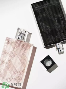 巴寶莉2017情人節(jié)愛心高光腮紅多少錢？