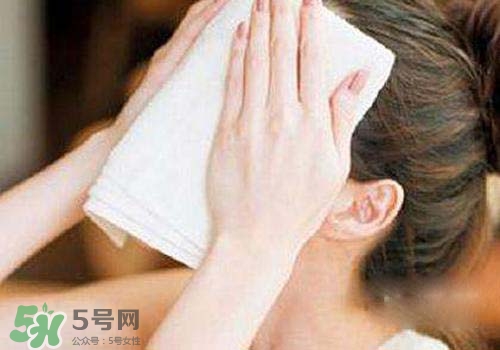 熱毛巾敷臉能祛痘嗎？長(zhǎng)痘怎么用熱毛巾敷臉？