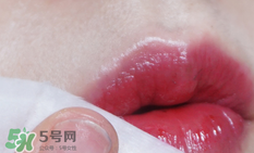 眼唇卸妝液怎么用？眼唇卸妝液使用方法