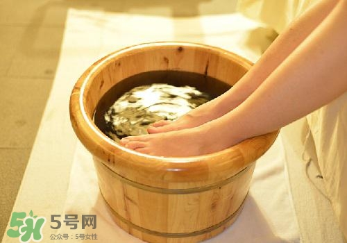 冬季泡腳有什么好處？冬天泡腳的好處