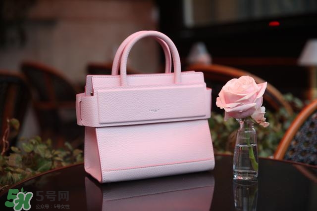 紀(jì)梵希2017情人節(jié)限量有哪些？紀(jì)梵希2017情人節(jié)限量?jī)r(jià)格