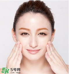 精華什么年紀(jì)用？精華什么年齡開始用？