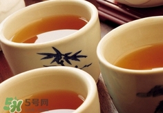 背上長(zhǎng)痘痘是濕氣重嗎?背上長(zhǎng)痘痘是不是濕氣?