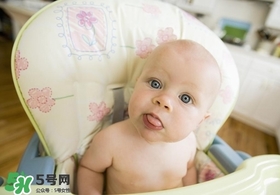 寶寶輔食一天吃幾次？寶寶每天吃輔食次數(shù)