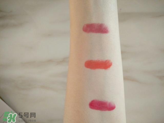 悅詩(shī)風(fēng)吟奶油唇膏口紅色號(hào)試色 悅詩(shī)風(fēng)吟奶油唇膏口紅試色圖