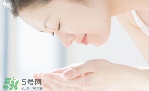 用白醋洗臉能祛斑嗎？白醋洗臉祛斑作用大嗎