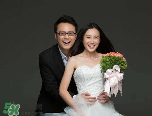 拍婚紗照可以戴眼鏡嗎？拍婚紗照戴眼鏡好不好？