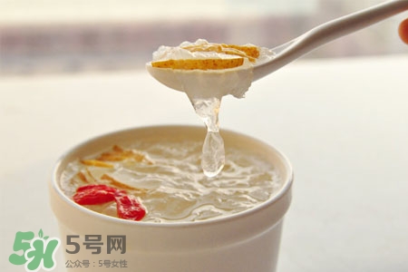 吃燕窩可以吃蘿卜嗎？燕窩能和白蘿卜同吃嗎？