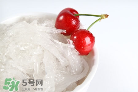 吃燕窩可以吃蘿卜嗎？燕窩能和白蘿卜同吃嗎？