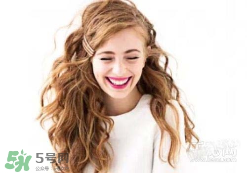 燙發(fā)的藥水貴的和便宜的都一樣嗎？燙發(fā)的藥水貴的和便宜的哪個好？