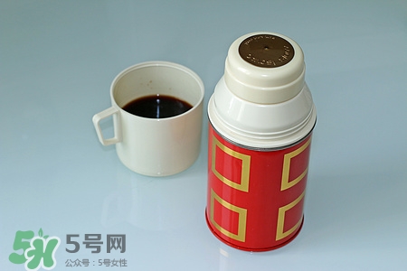 保溫杯裝熱水后打不開(kāi)怎么辦?