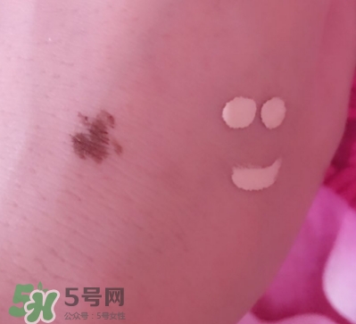 遮瑕液和遮瑕膏的區(qū)別？遮瑕液好還是遮瑕膏好？