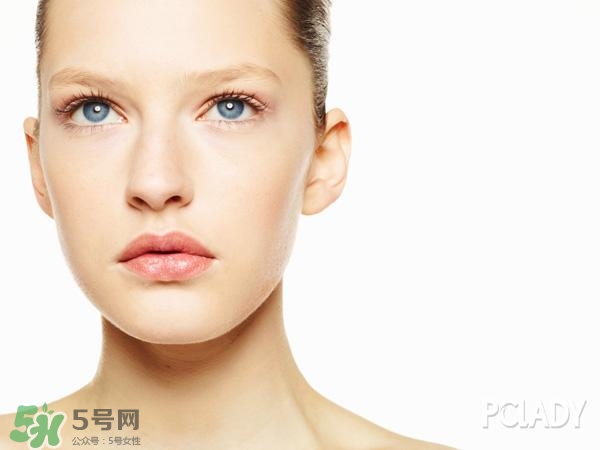 遮瑕液和遮瑕膏的區(qū)別？遮瑕液好還是遮瑕膏好？