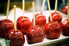 做糖葫蘆的紅色是什么？糖葫蘆外面紅色的是色素嗎？