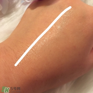 laura mercier妝前乳多少錢(qián)？laura mercier羅拉妝前乳專(zhuān)柜價(jià)