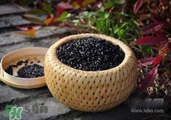 頭發(fā)細(xì)軟怎么變粗？頭發(fā)細(xì)軟怎么辦？