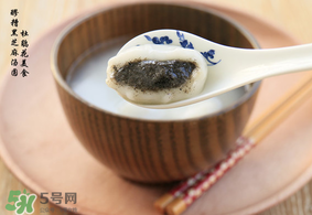 黑芝麻湯圓怎么煮好吃？黑芝麻湯圓煮多久才熟？